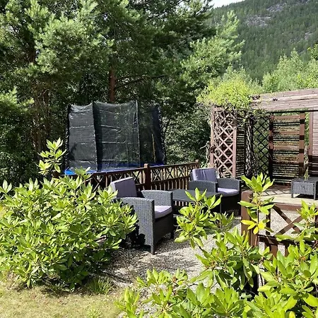 Cozy Cabin W/garden, Bbq, Canoe, Swimming, Central * Sinnes